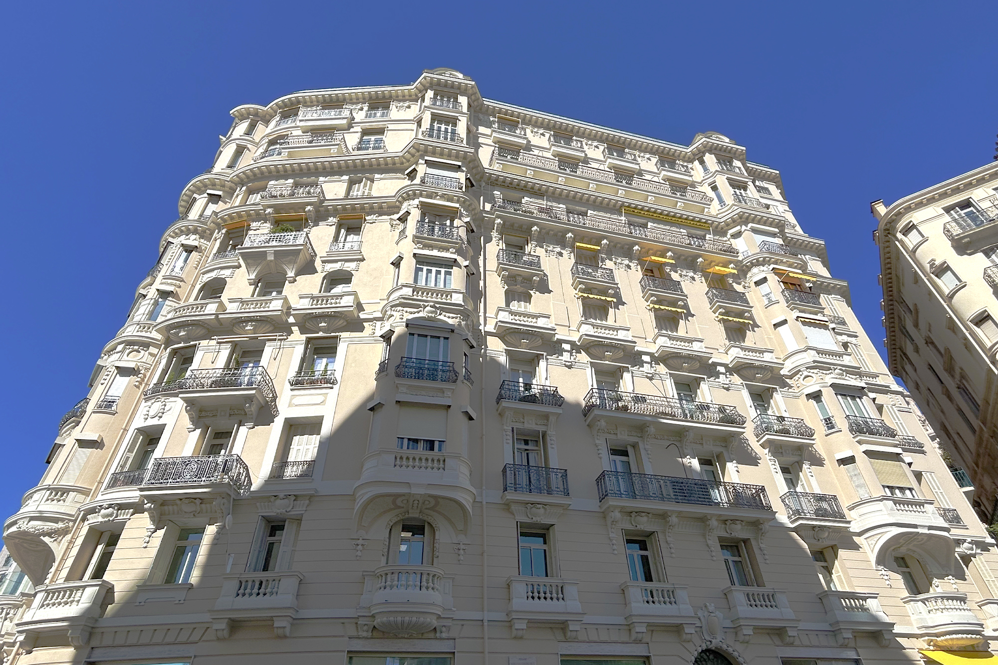 intérieur design Monaco partenaire KO Sud Construction