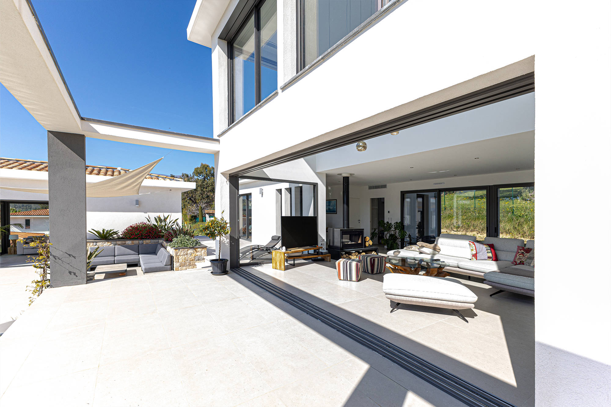 Luxury property builder on the French Riviera. 