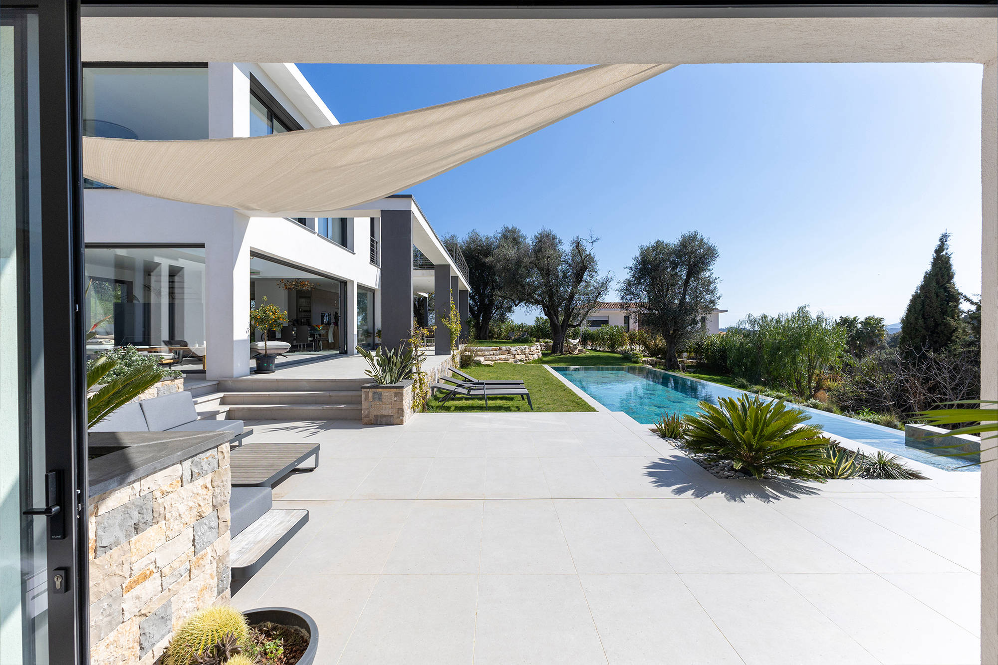 Contemporary home with pool and terrace near Cannes.