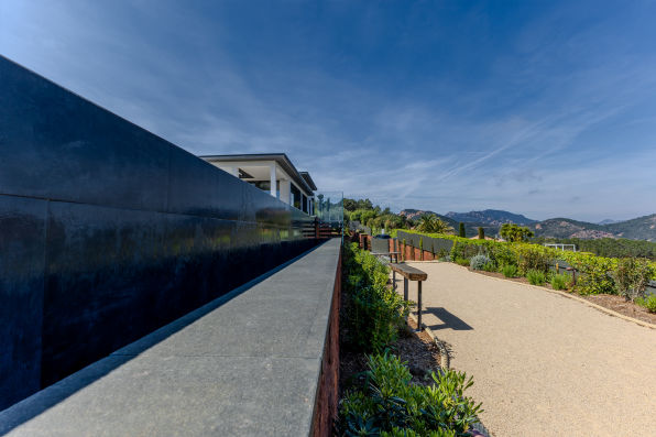 Swimming pool high end builder on the French Riviera