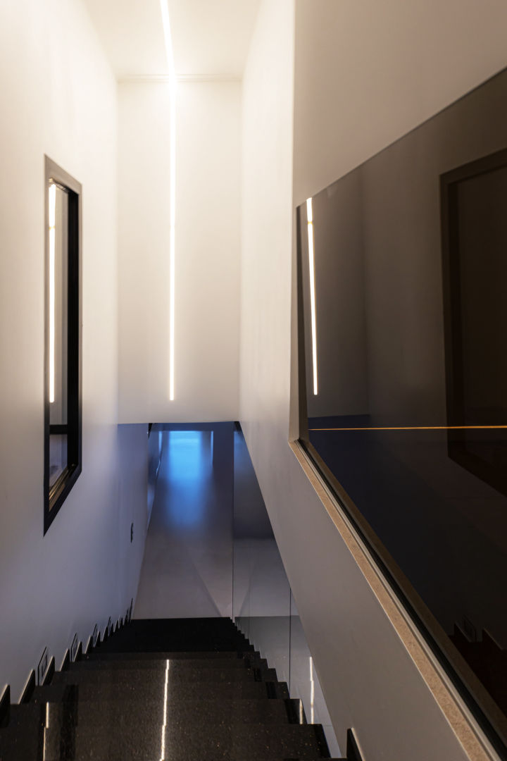 Surface Finishes: Painting, wall coverings, and decoration by KO Sud Construction.